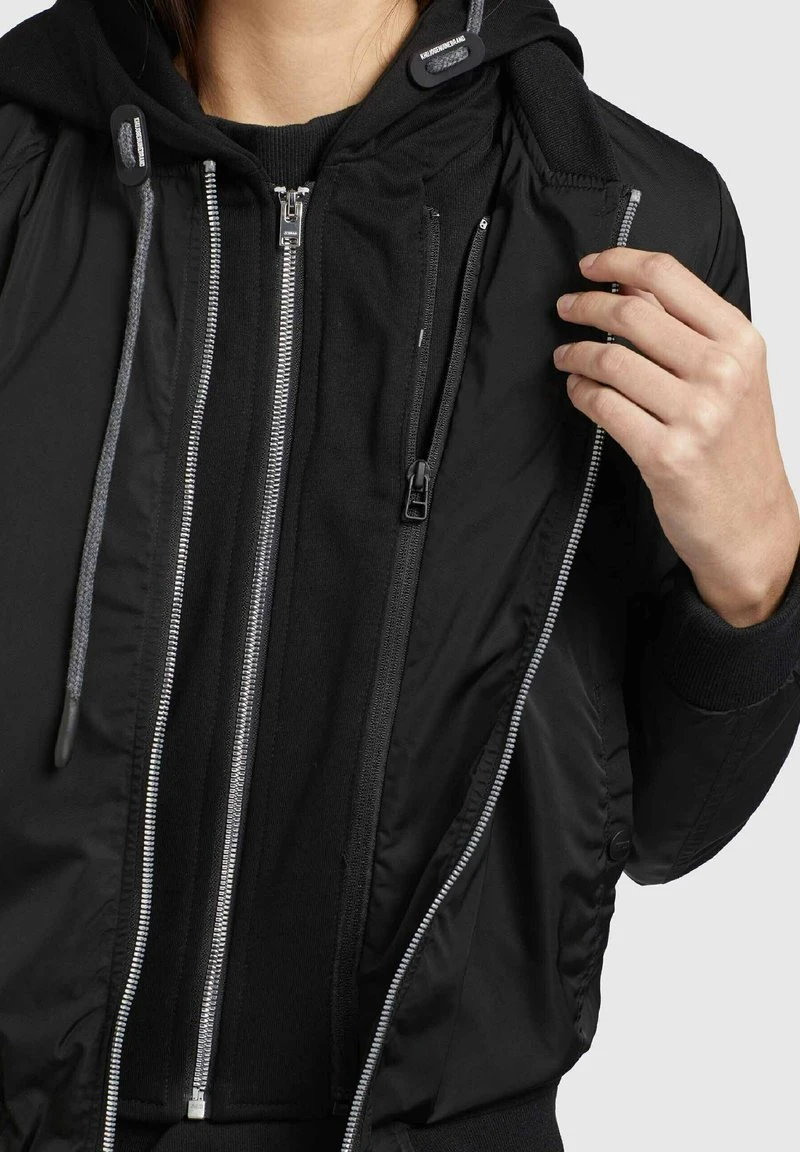 PERSEE - Chaqueta fina - schwarz Khujo PERSEE - Chaqueta Fina - Schwarz, Mujer -Ofertas KHUJO Tienda 06681e878f9a48568912ec27b9bc06e7