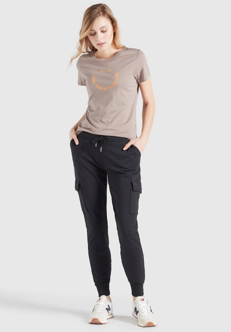 FRANCESCA SMILE - Camiseta estampada - graubraun Khujo FRANCESCA SMILE - Camiseta Estampada - Graubraun, Mujer -Ofertas KHUJO Tienda 3e1869aa94de44b9bf3d45a2d952c4a7