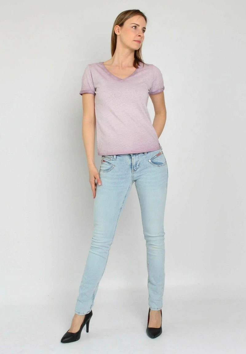 Camiseta básica - grape Khujo Camiseta Básica - Grape, Mujer -Ofertas KHUJO Tienda 8803b9c24f984352afb8a42de0f055f7