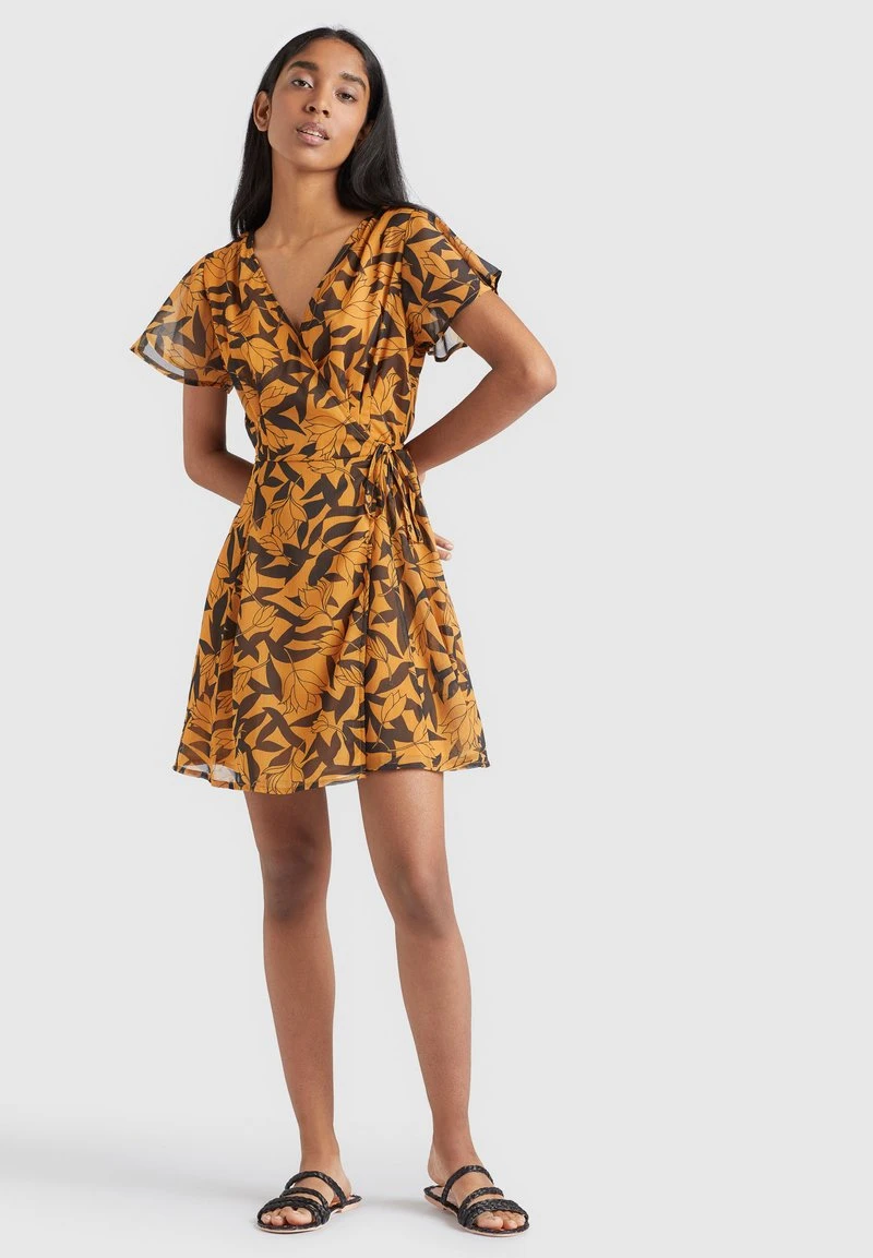 VARVARA - Vestido informal - orange/black Khujo VARVARA - Vestido Informal - Orange/black, Mujer -Ofertas KHUJO Tienda c5c84fbf5c004ad3af76c638b76d9b1d