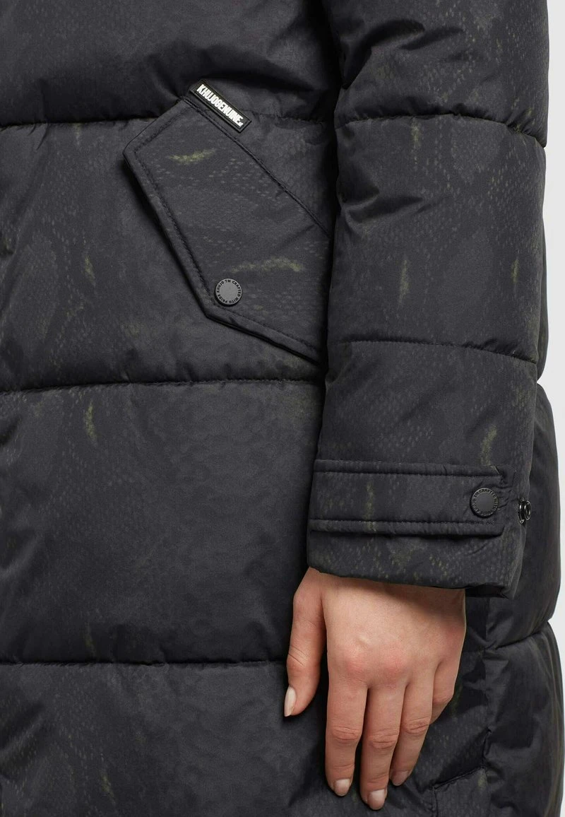 DAKOTA - Abrigo de invierno - schwarz schlangenmuster Khujo DAKOTA - Abrigo De Invierno - Schwarz Schlangenmuster, Mujer -Ofertas KHUJO Tienda ceebd78952a24bbea1931d17f7264327