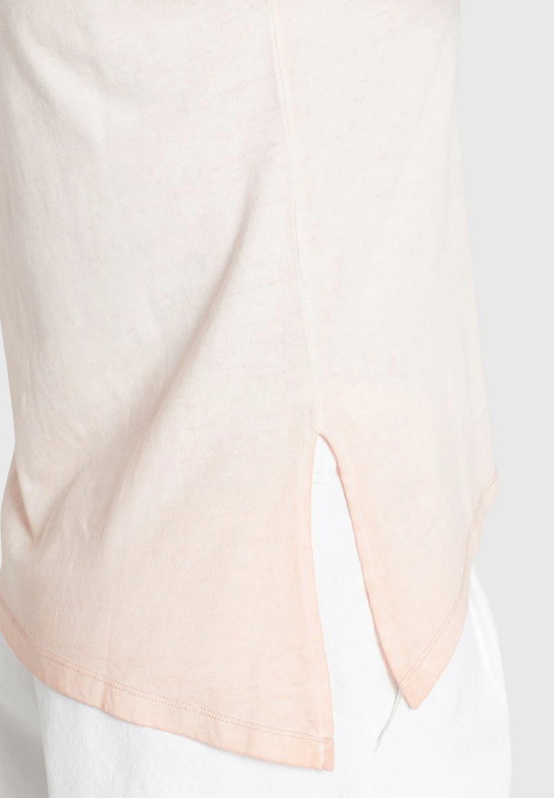 MATAMA - Camiseta estampada - apricot Khujo MATAMA - Camiseta Estampada - Apricot, Mujer -Ofertas KHUJO Tienda d4f0169bc7b547b288c56940bda17164