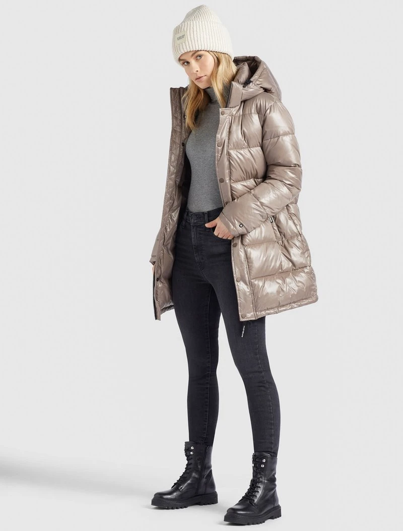 WENCKE SHINY - Abrigo de invierno - taupe glänzend Khujo WENCKE SHINY - Abrigo De Invierno - Taupe Glänzend, Mujer -Ofertas KHUJO Tienda f3a510071c7d41a09a00b8b611094b6f